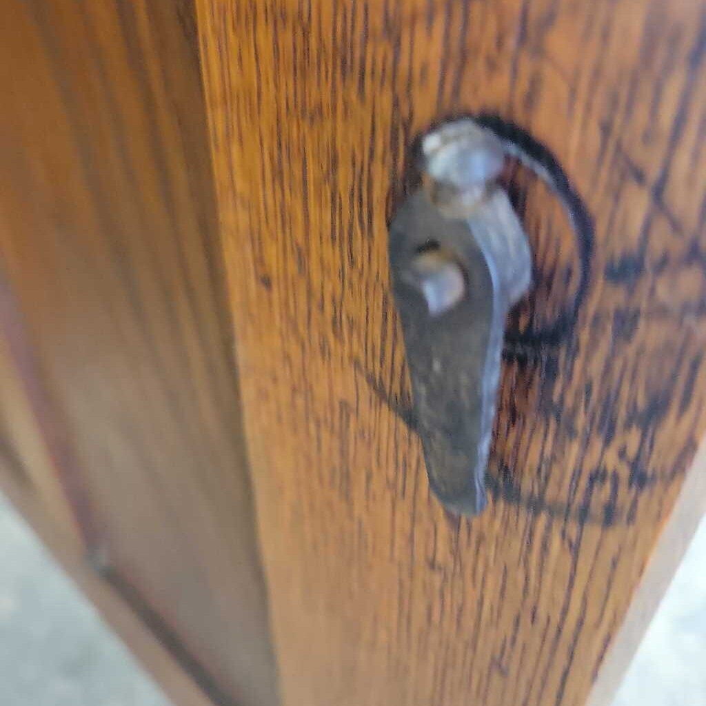 Antique Cabinet (YVO) 510