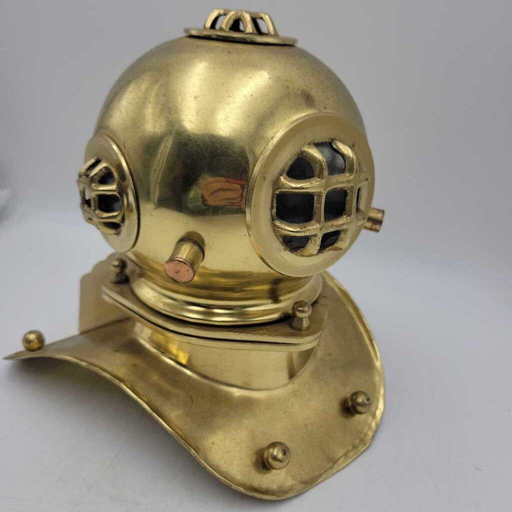 Brass Divers Helmet Display item (GEC)