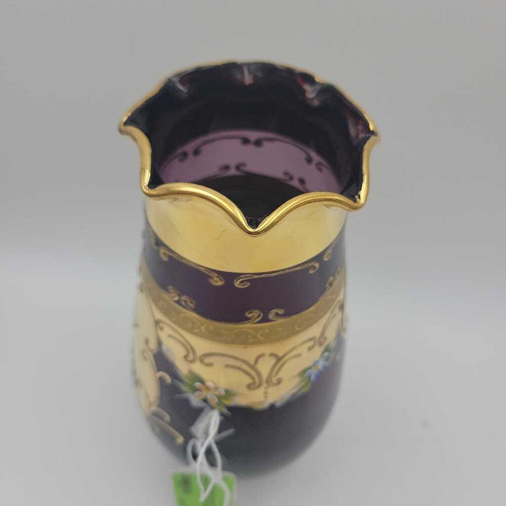 Vintage Czechoslovakian Bohemian vase (DEB)