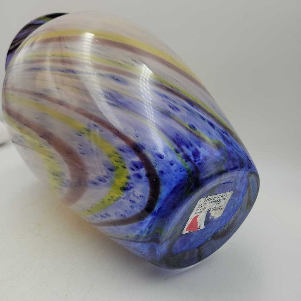 Large Art glass Swirl vase (LIND)