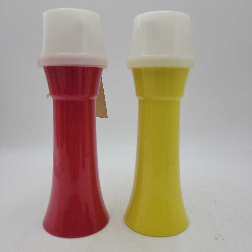 KBS . TUPPERWARE PAIR DISPENSERS