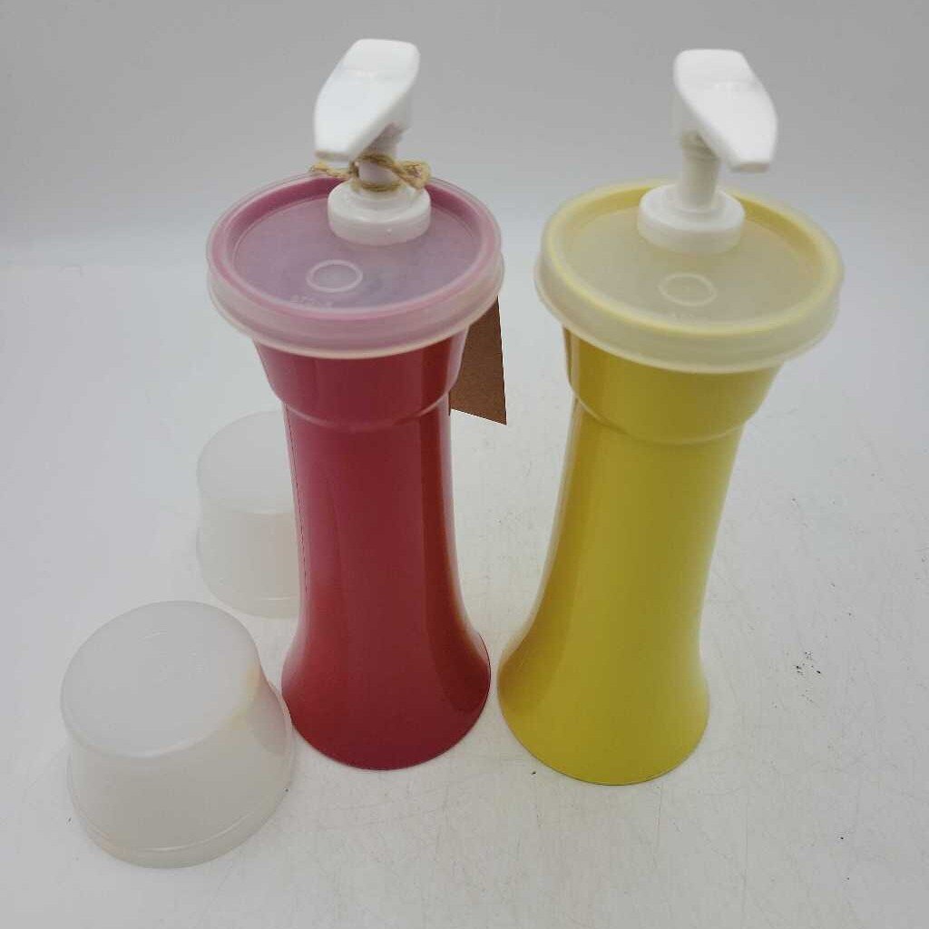 KBS . TUPPERWARE PAIR DISPENSERS