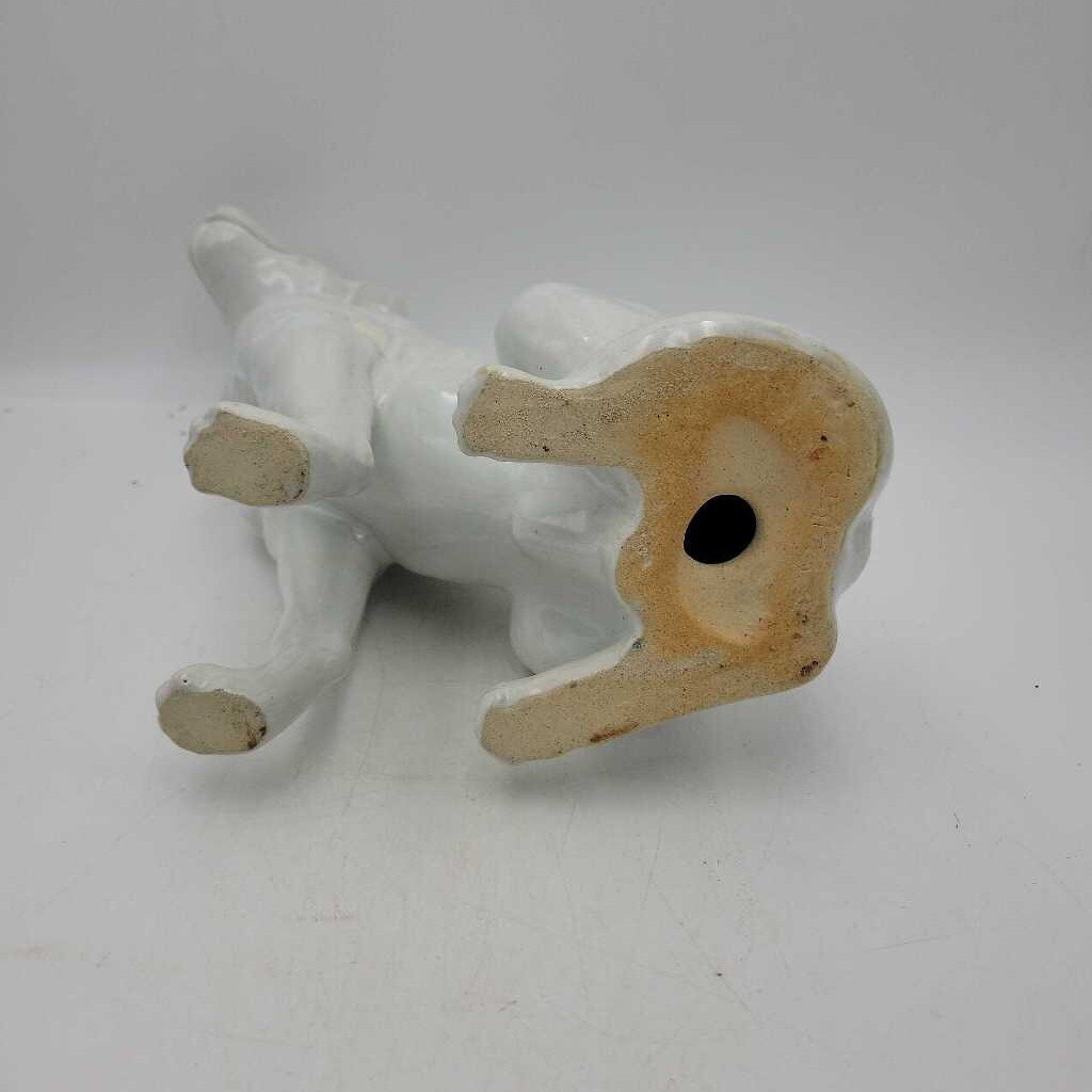 Porcelain Labrador Figure (JAS)