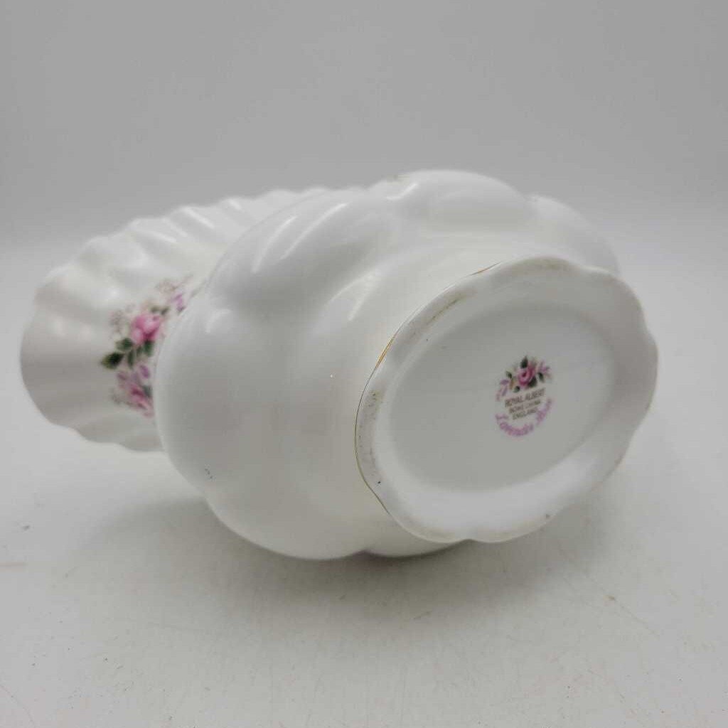 Royal Albert Gravy Boat Lavender Rose (DEB)