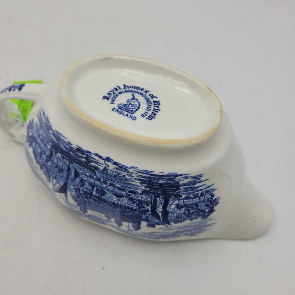 Enoch Wedgewood Royal homes of Britain Gravy Boat (TRE)