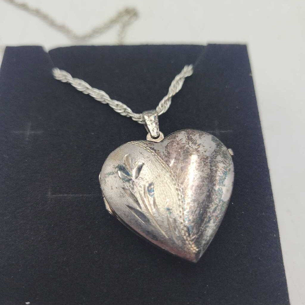 Sterling Heart Picture Locket & Chain (JL)