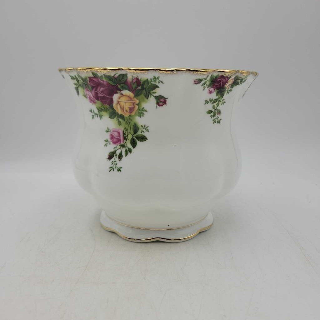 Royal Albert "Old Country Rose Vase (NS) #584