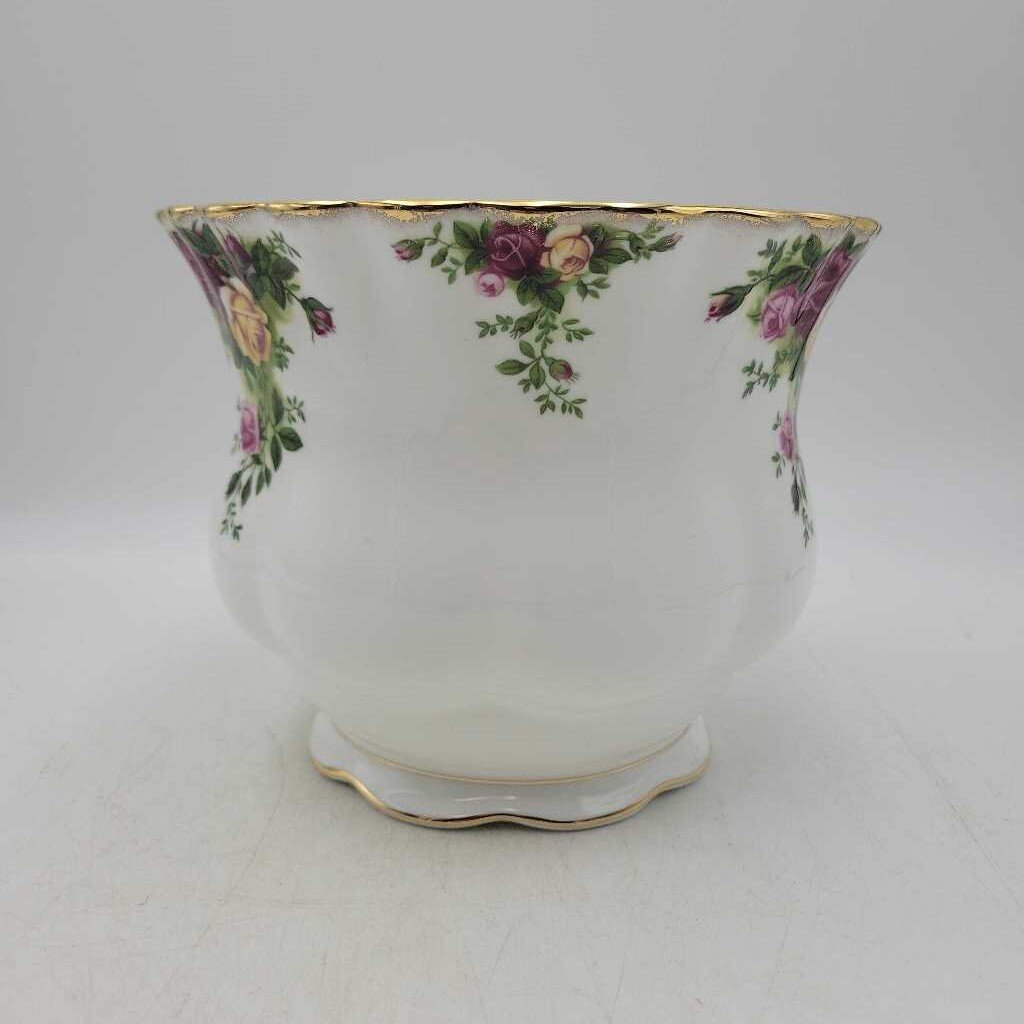 Royal Albert "Old Country Rose Vase (NS) #584