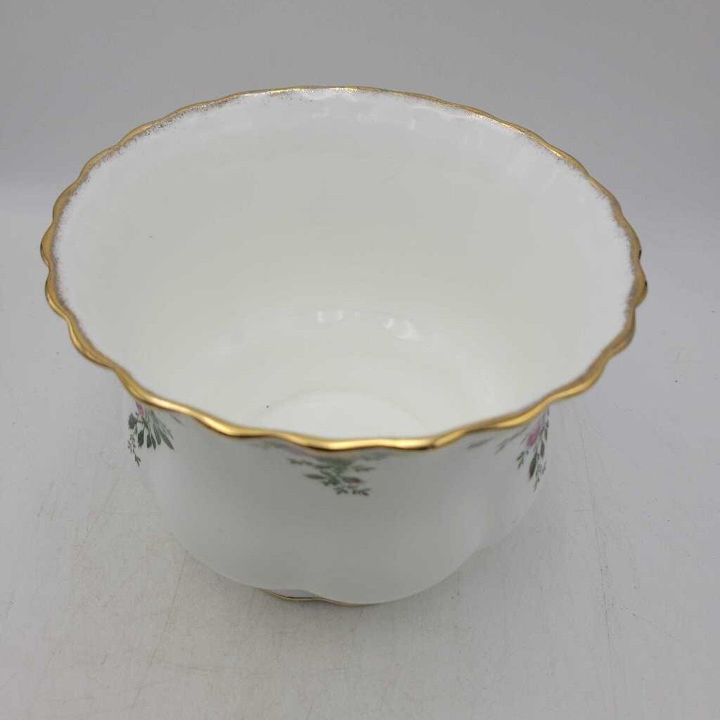 Royal Albert "Old Country Rose Vase (NS) #584