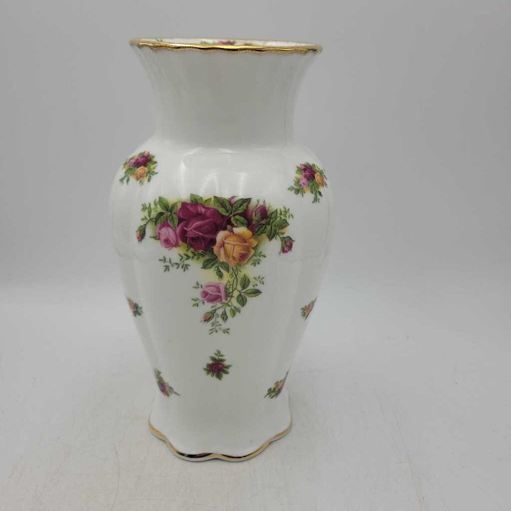 Royal Albert "Old Country Rose" Vase (NS) #584