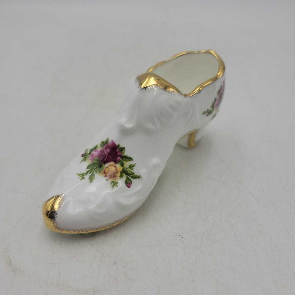 Royal Albert "Old Country Rose" Shoe (NS) #584