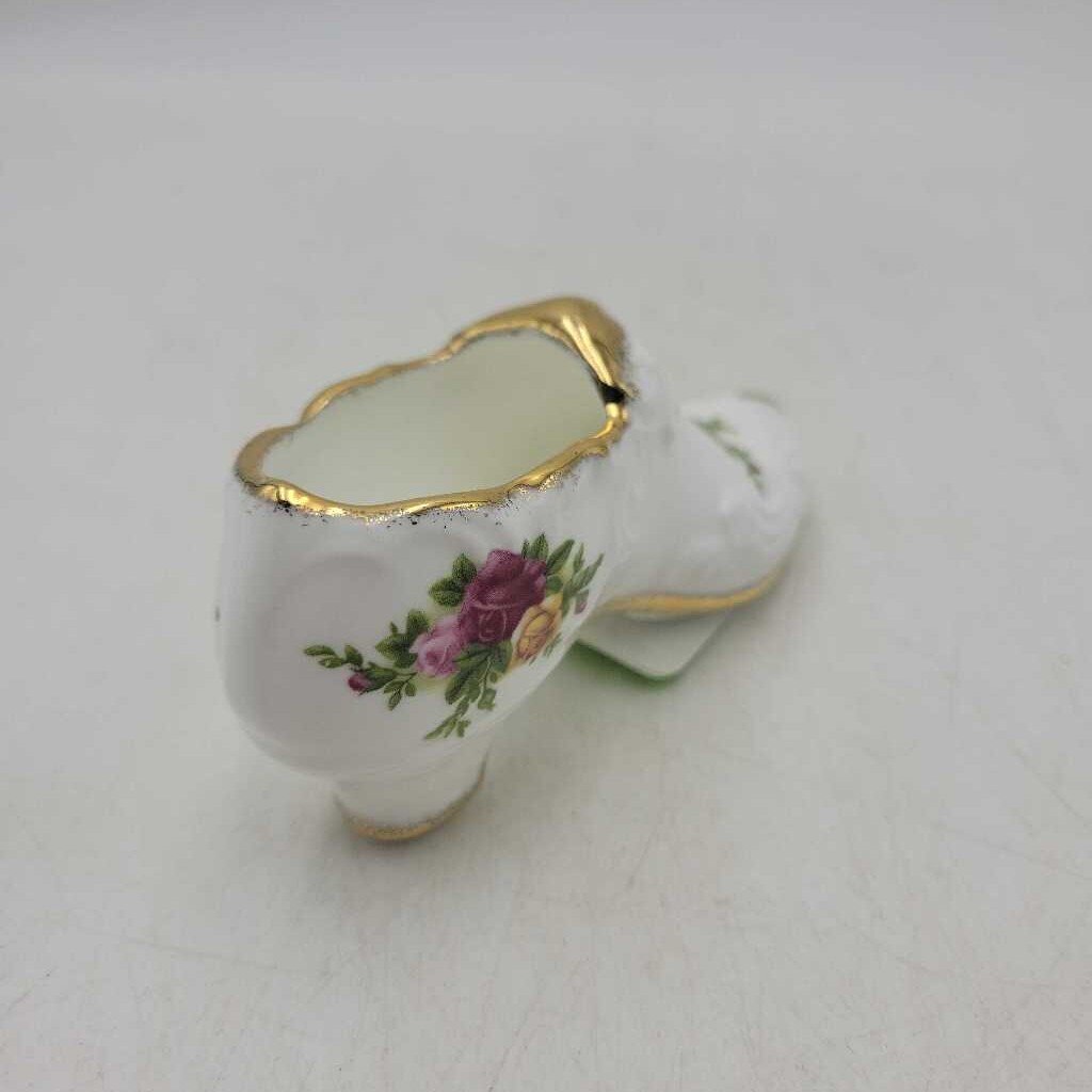 Royal Albert "Old Country Rose" Shoe (NS) #584