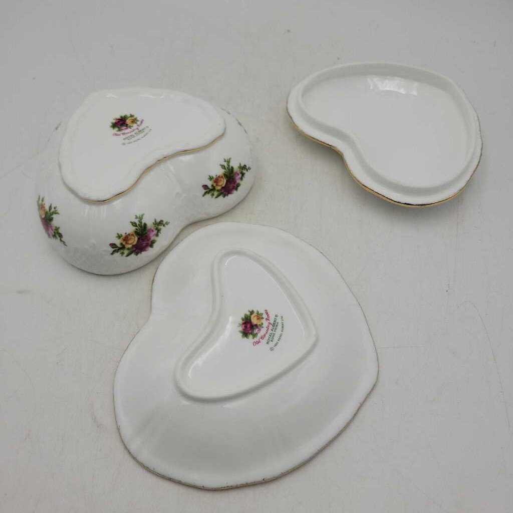 Royal Albert "Old Country Rose" Heart Shaped Box & Plate 2 piece (NS) #584