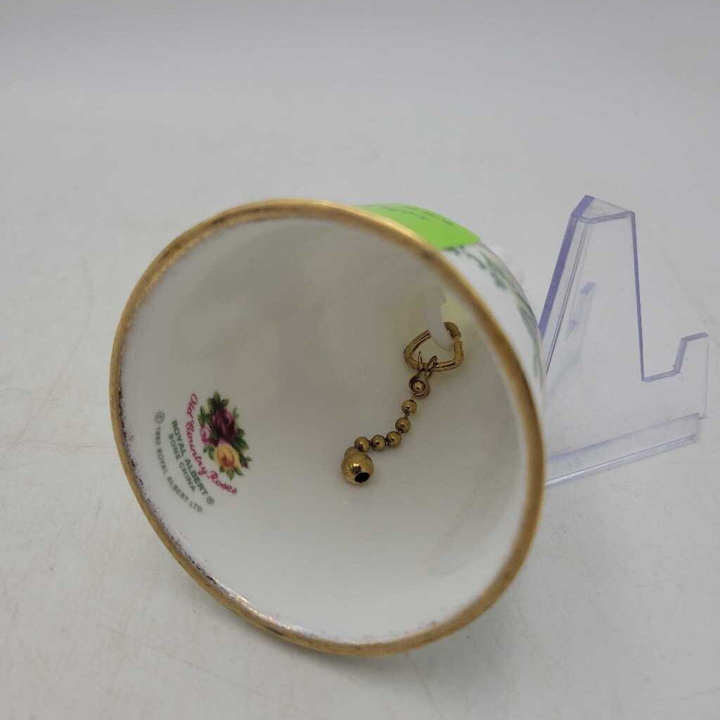Royal Albert "old Country Rose" Bell (NS) #584