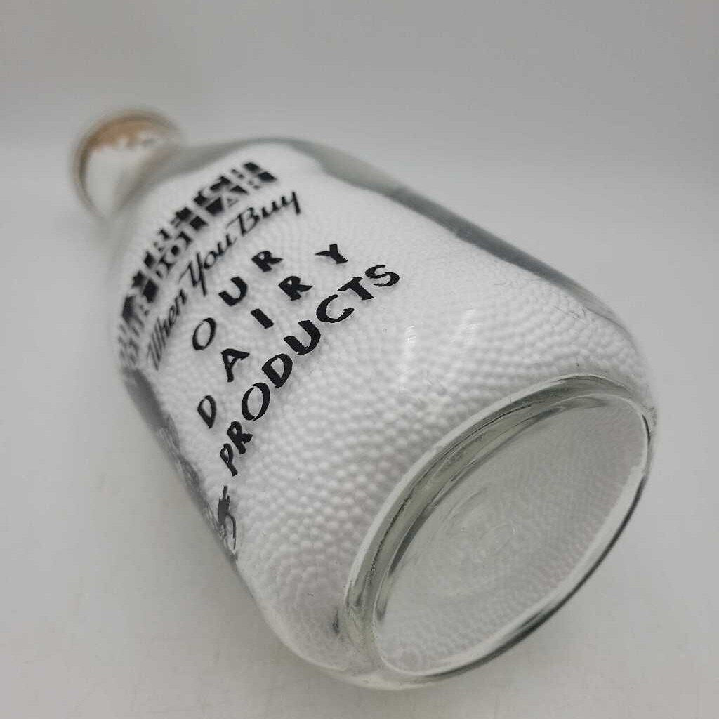 The Andrew Dairy Goderich Ontario Milk bottle Simcoe (JEF)
