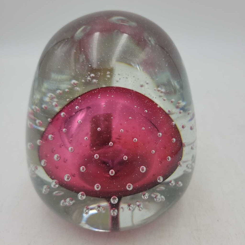 Cranberry paperweight (LIND)