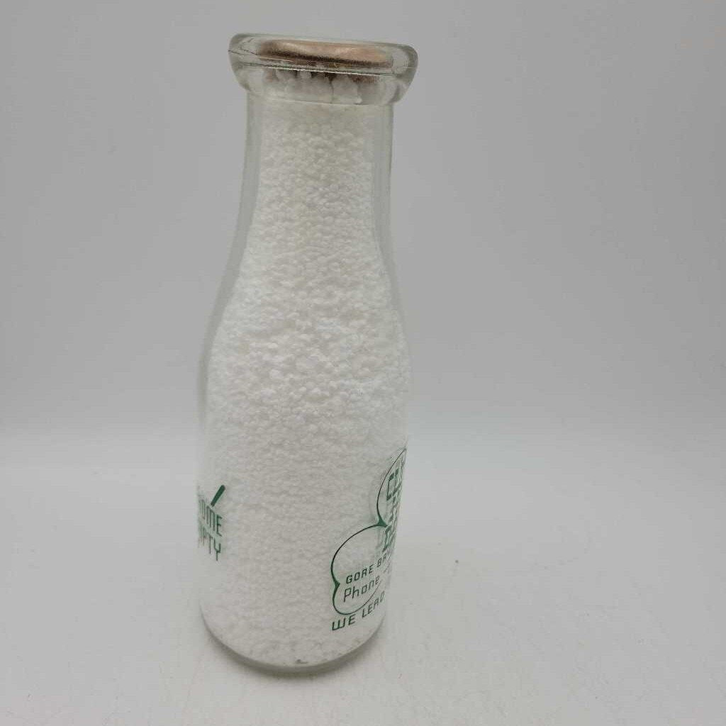 Clover Hill Dairy Pint Milk bottle Gore Bay (JEF)