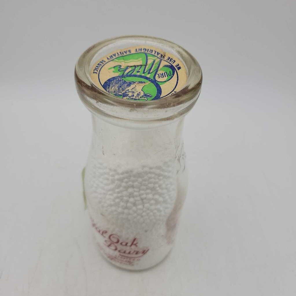 Royal Oak Dairy half Pint Milk bottle Hamilton (JEF)