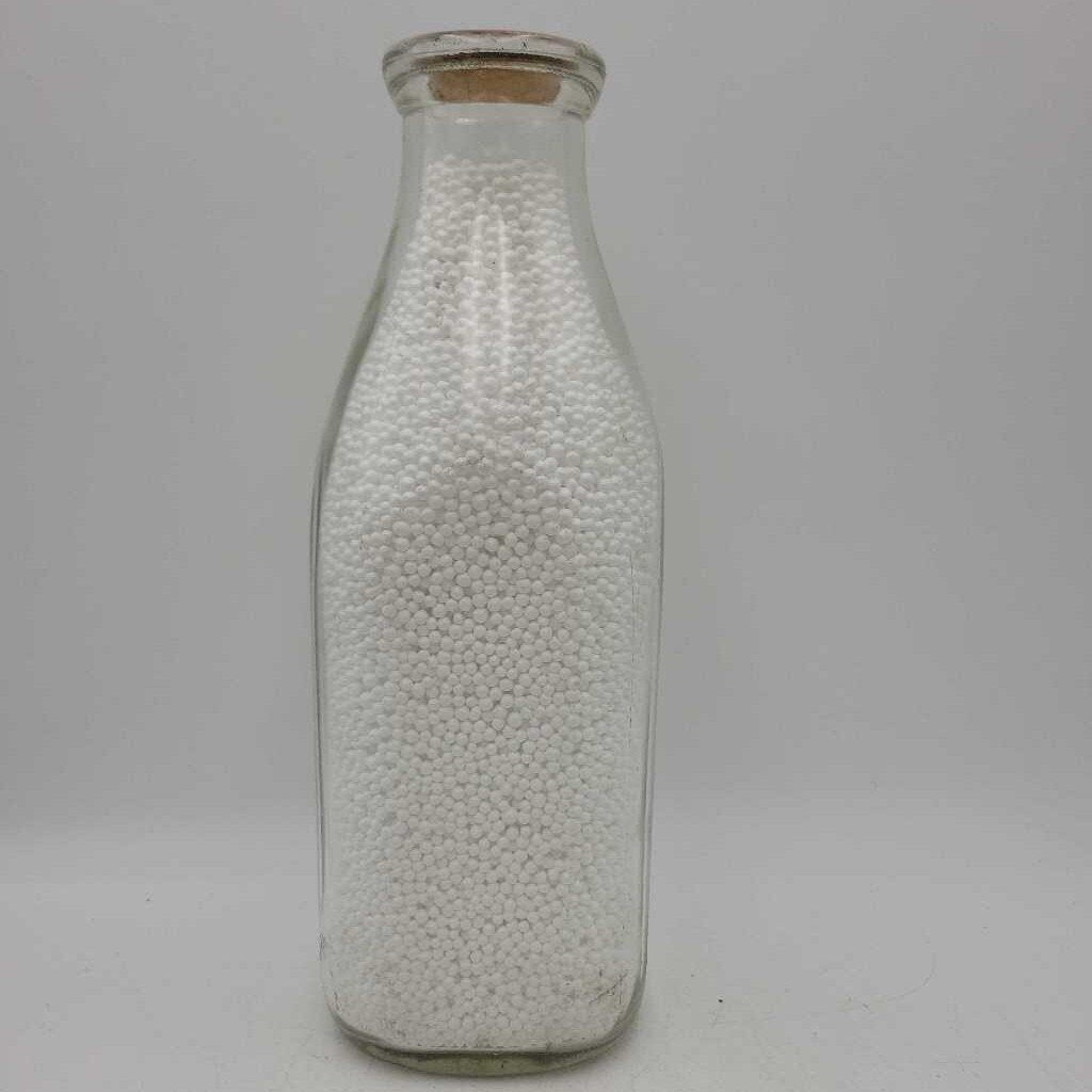 Woodhall's Dairy Milk Bottle Quart Hamilton (Jef)