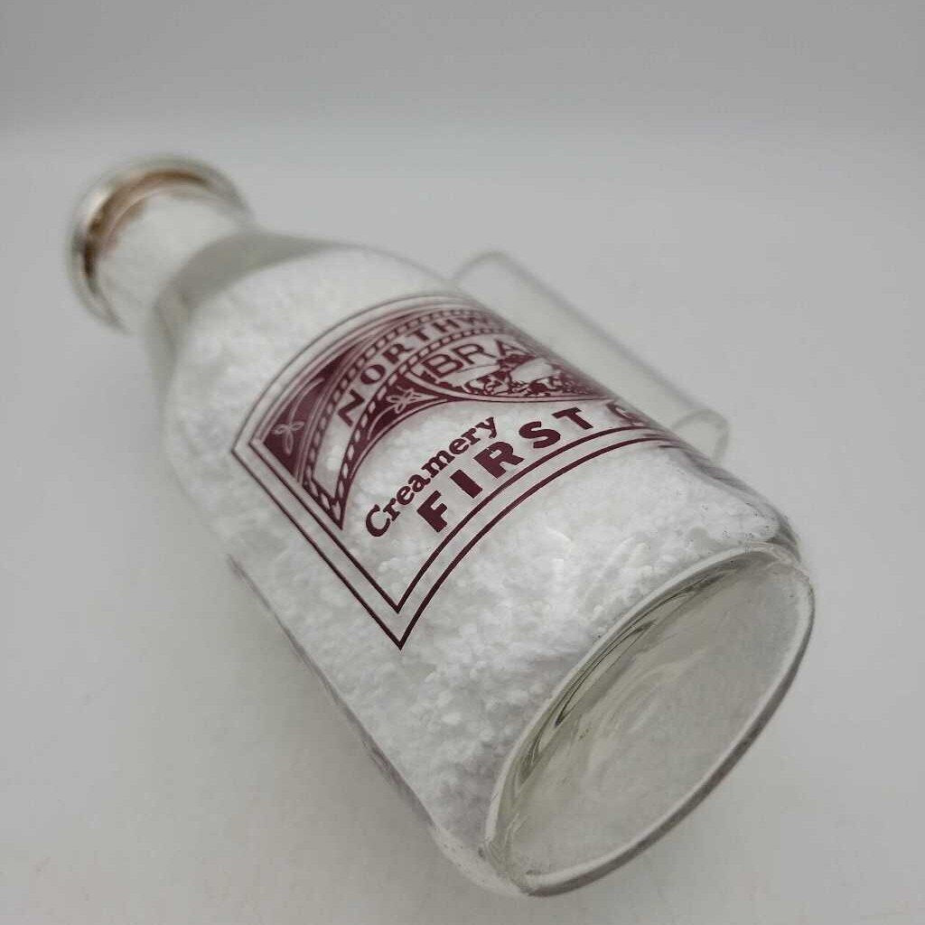 Northwestern Creamery Pint Milk Bottle Hamilton (Jef)