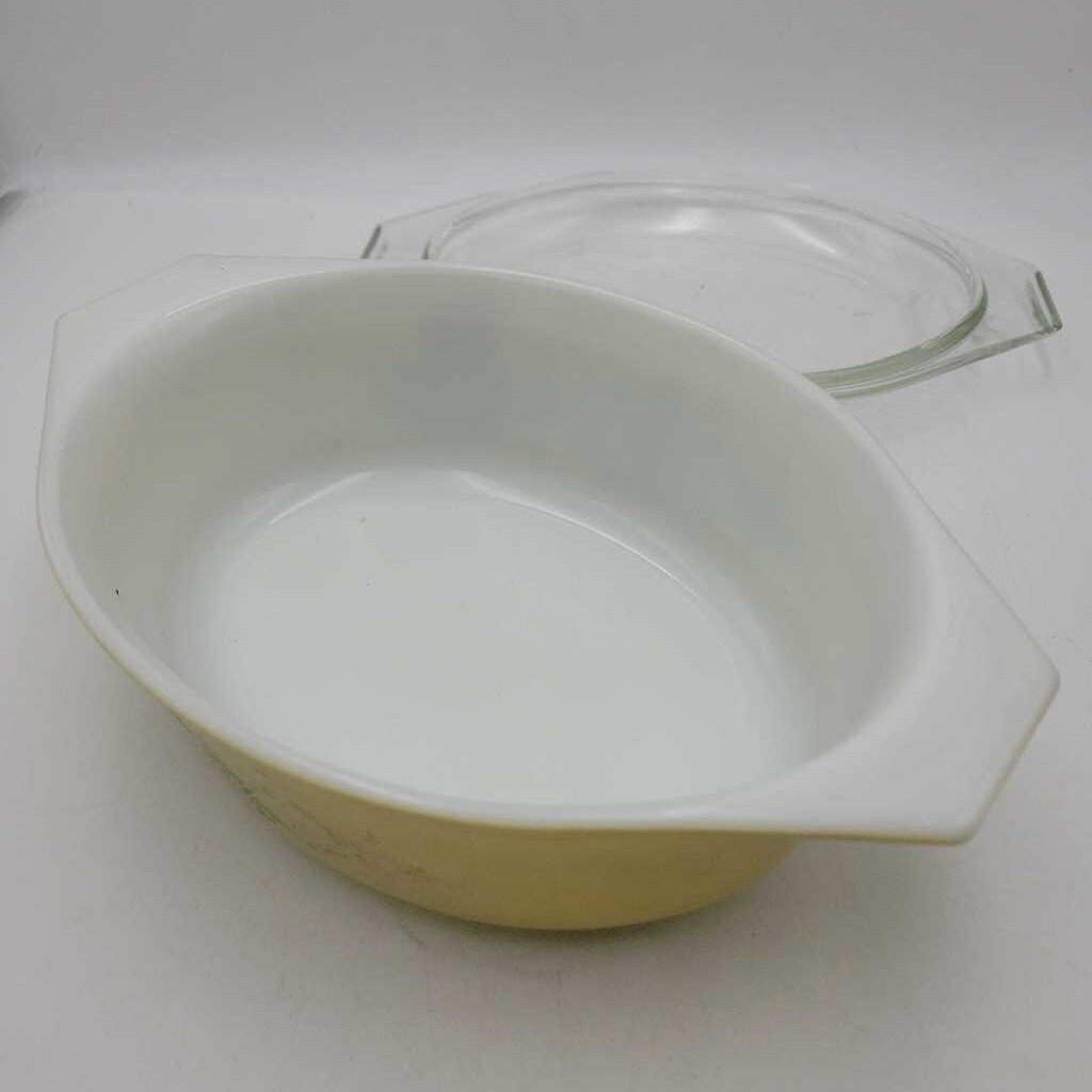 Pyrex Golden Wreath Lidded Casserole Dish (RHA) 045