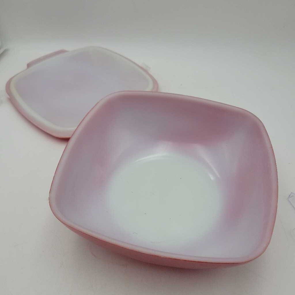 Pyrex Hostess casserole covered dish (DEB) #015