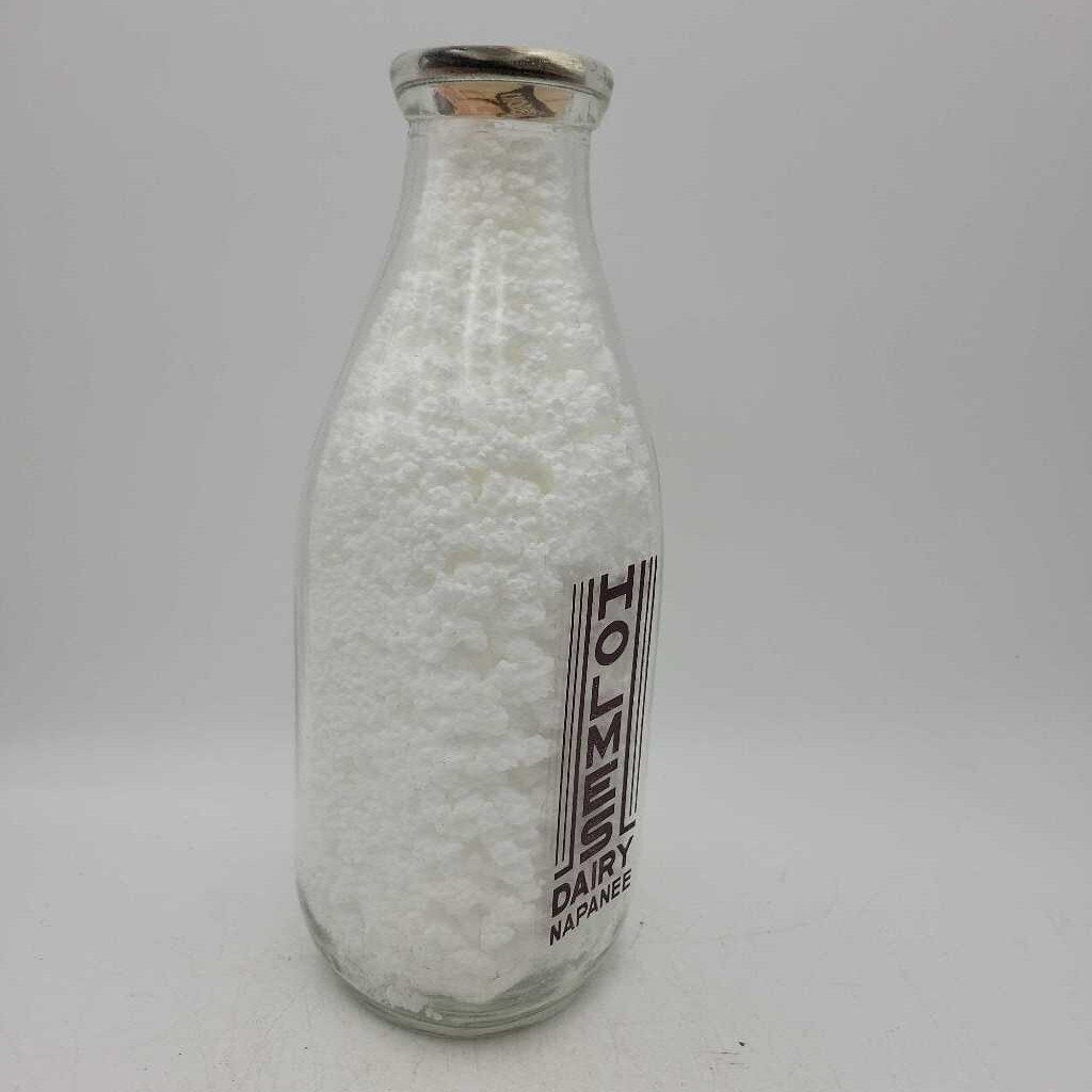 Holmes Dairy Napanee Quart milk Bottle (JAS)