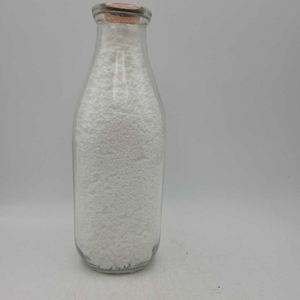 Holmes Dairy Napanee Quart milk Bottle (JAS)