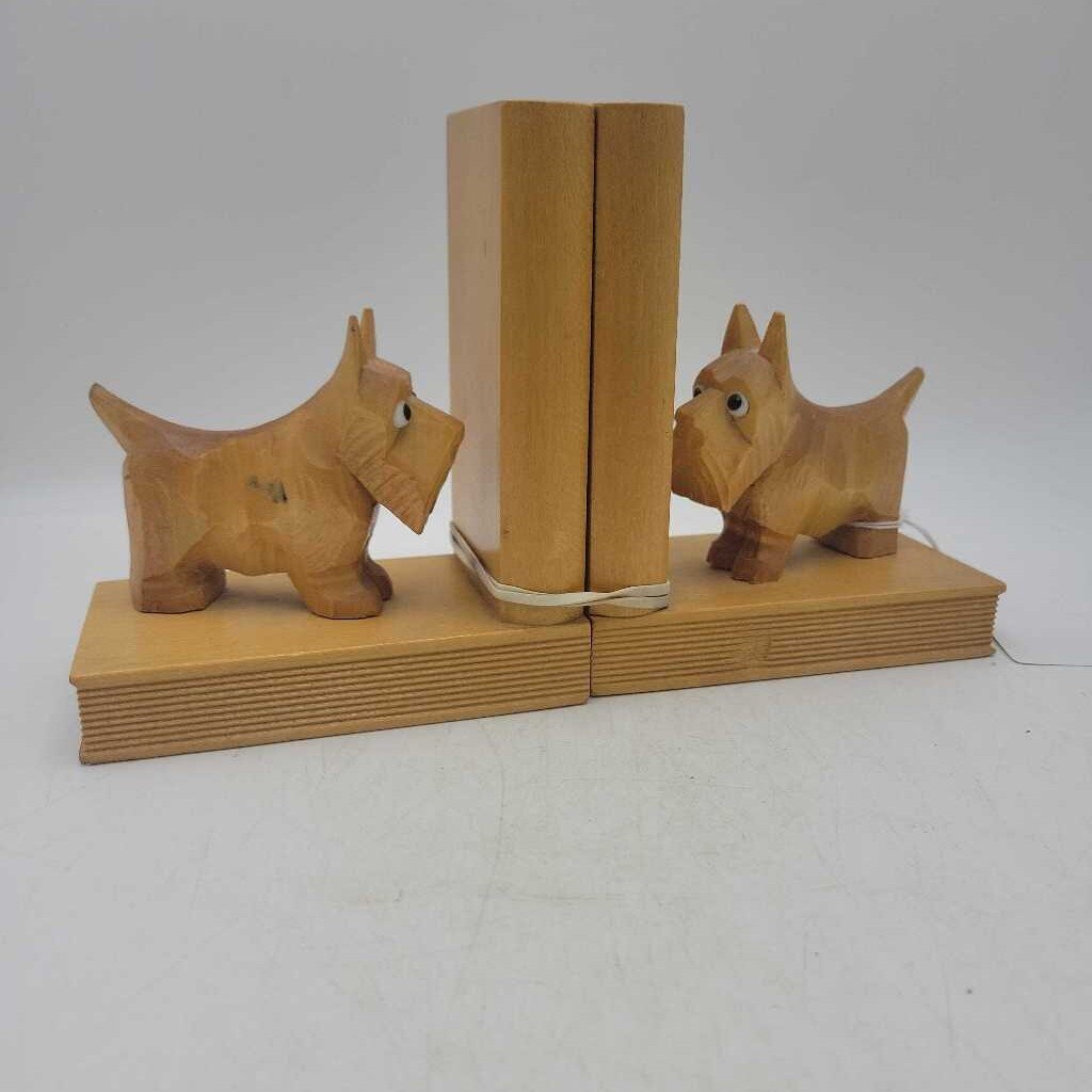 1930's Scottie Dog Wooden Bookends (RHA)
