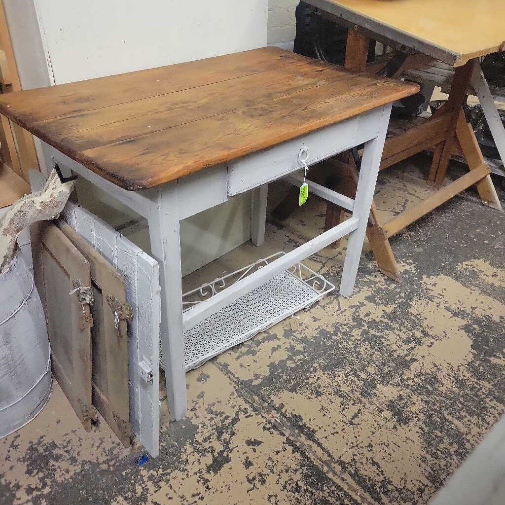 Antique Table With drawer (RB)