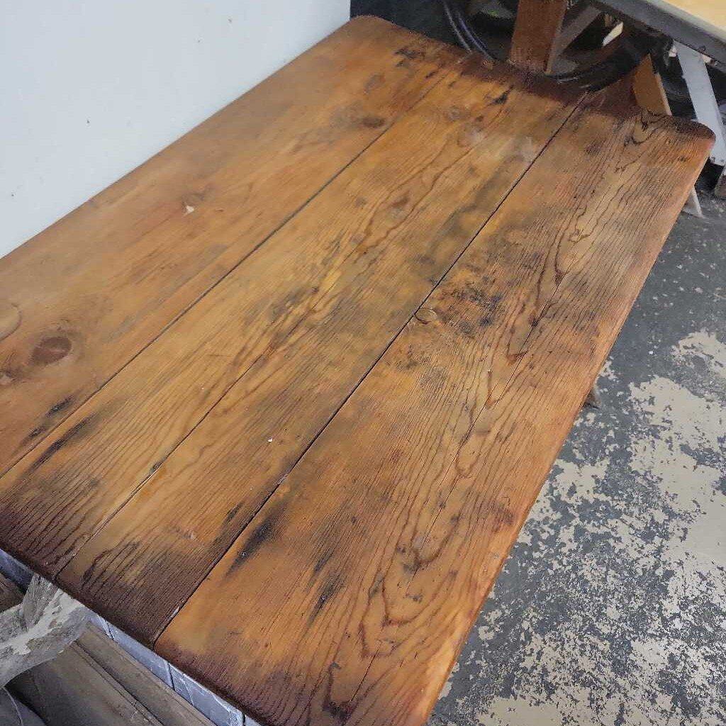 Antique Table With drawer (RB)