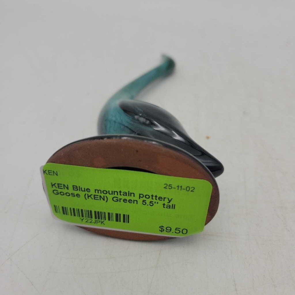 Blue mountain pottery Goose (KEN)