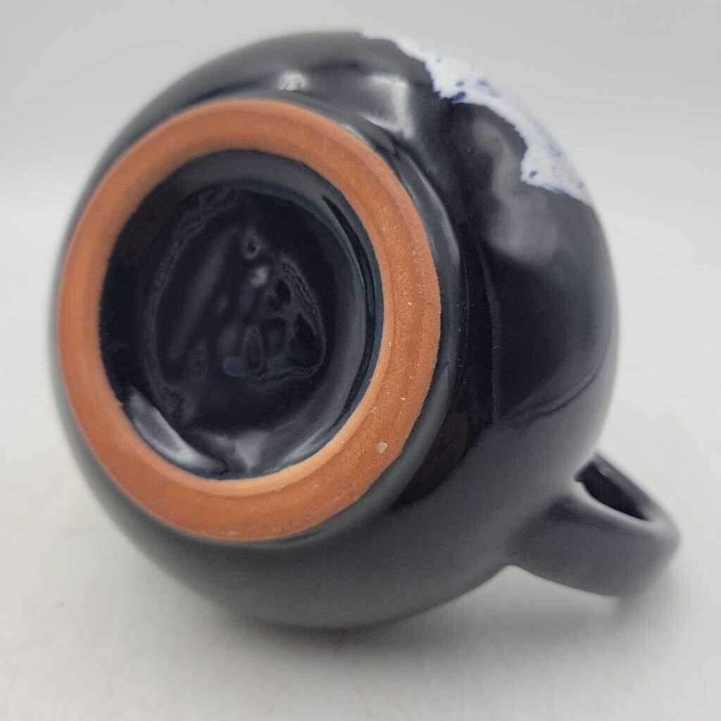 Blue mountain pitcher jug (KEN)