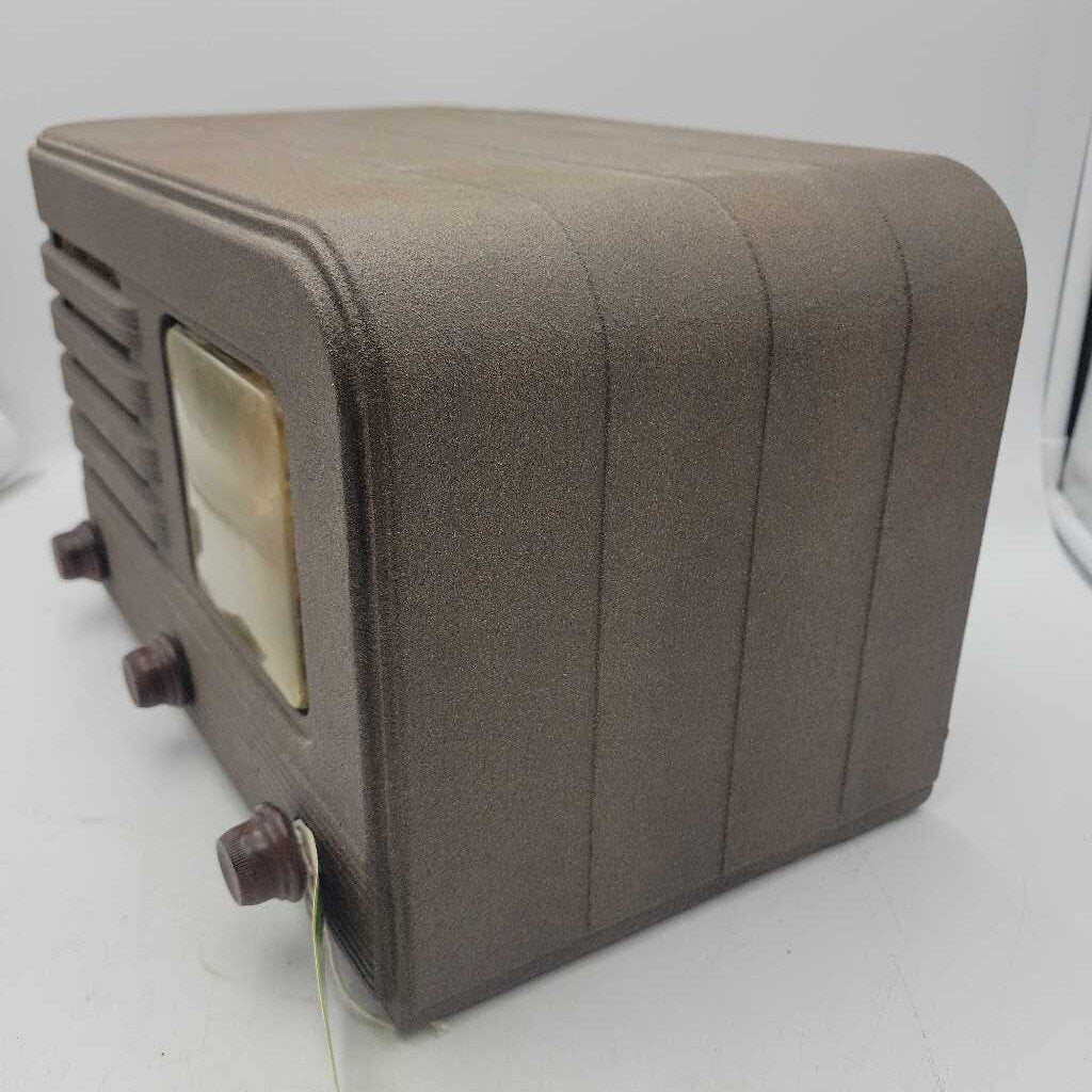 Stromberg Carlson Model 552 Radio (ED)