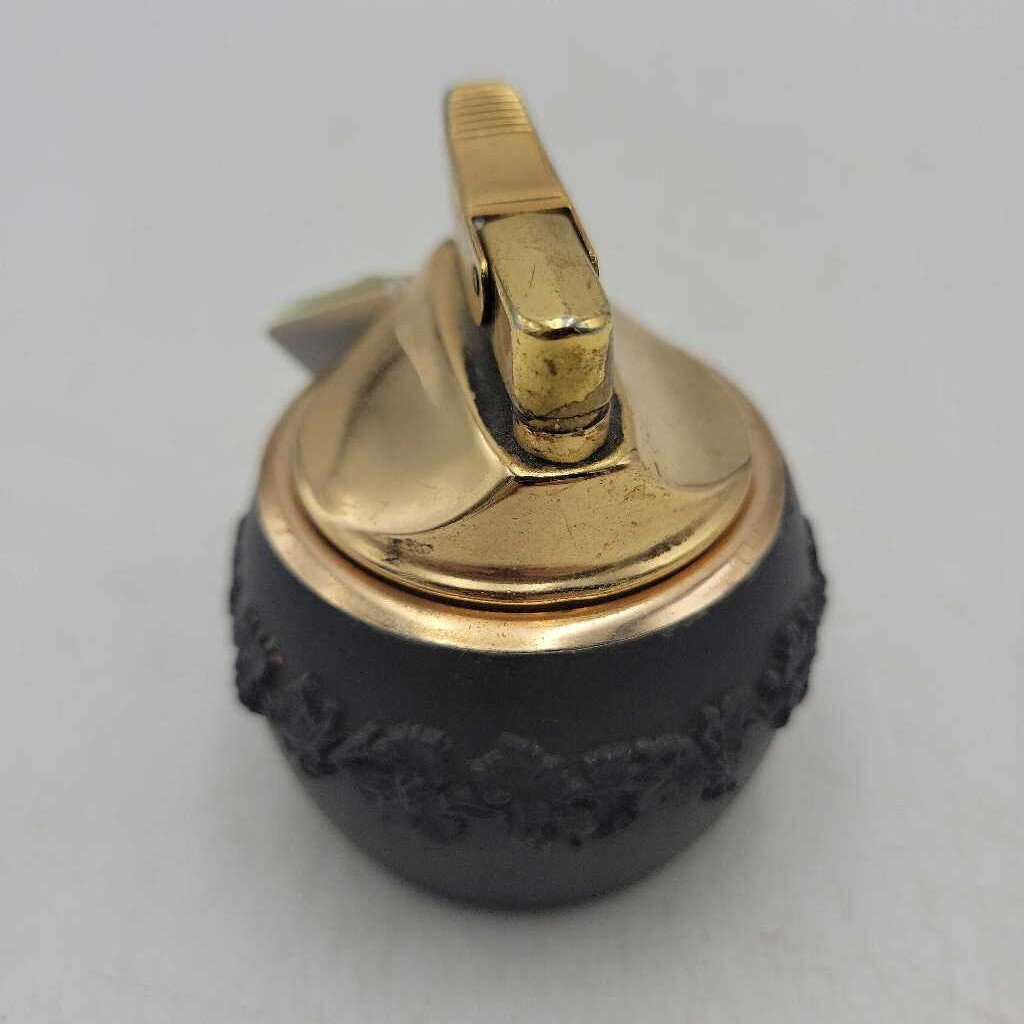 Wedgwood Table Lighter (JL)