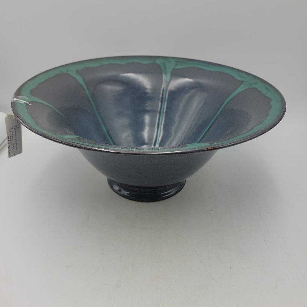 Pottery bowl Dundas Valley School of Arts (JL)