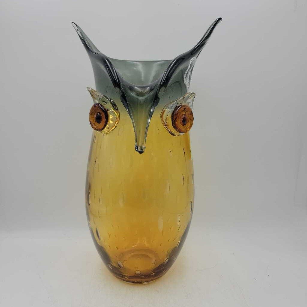 Vintage Art Glass Owl Vase (DEB)