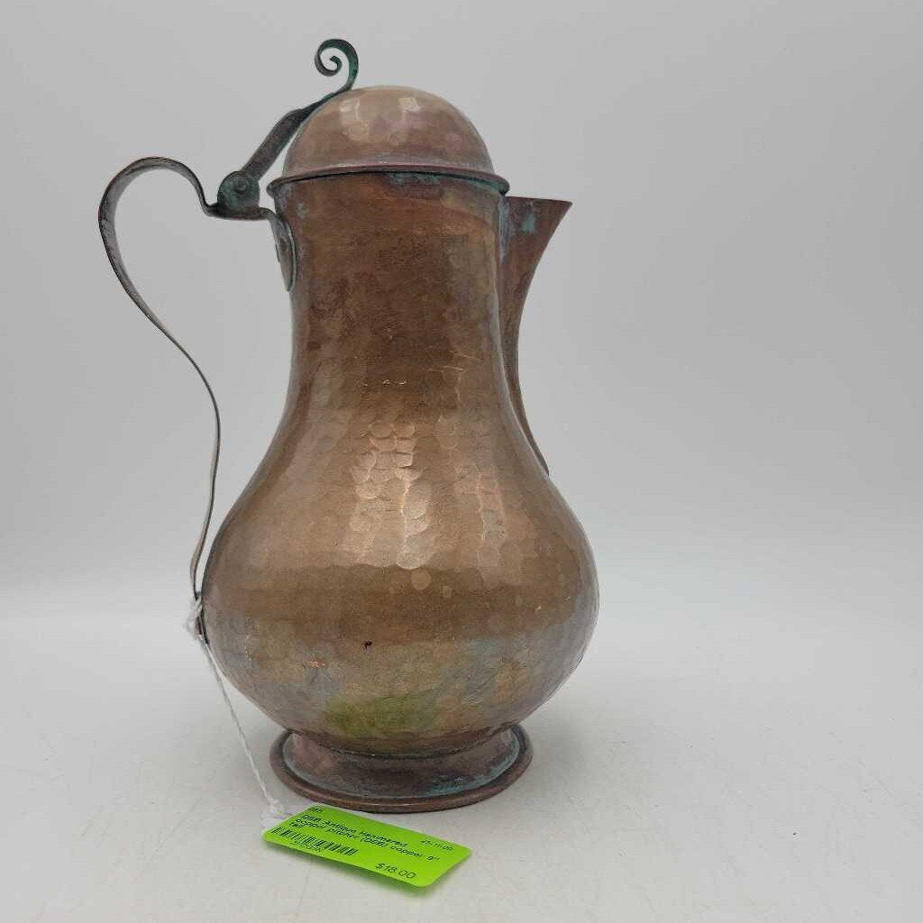Antique Hammered copper pitcher (DEB)