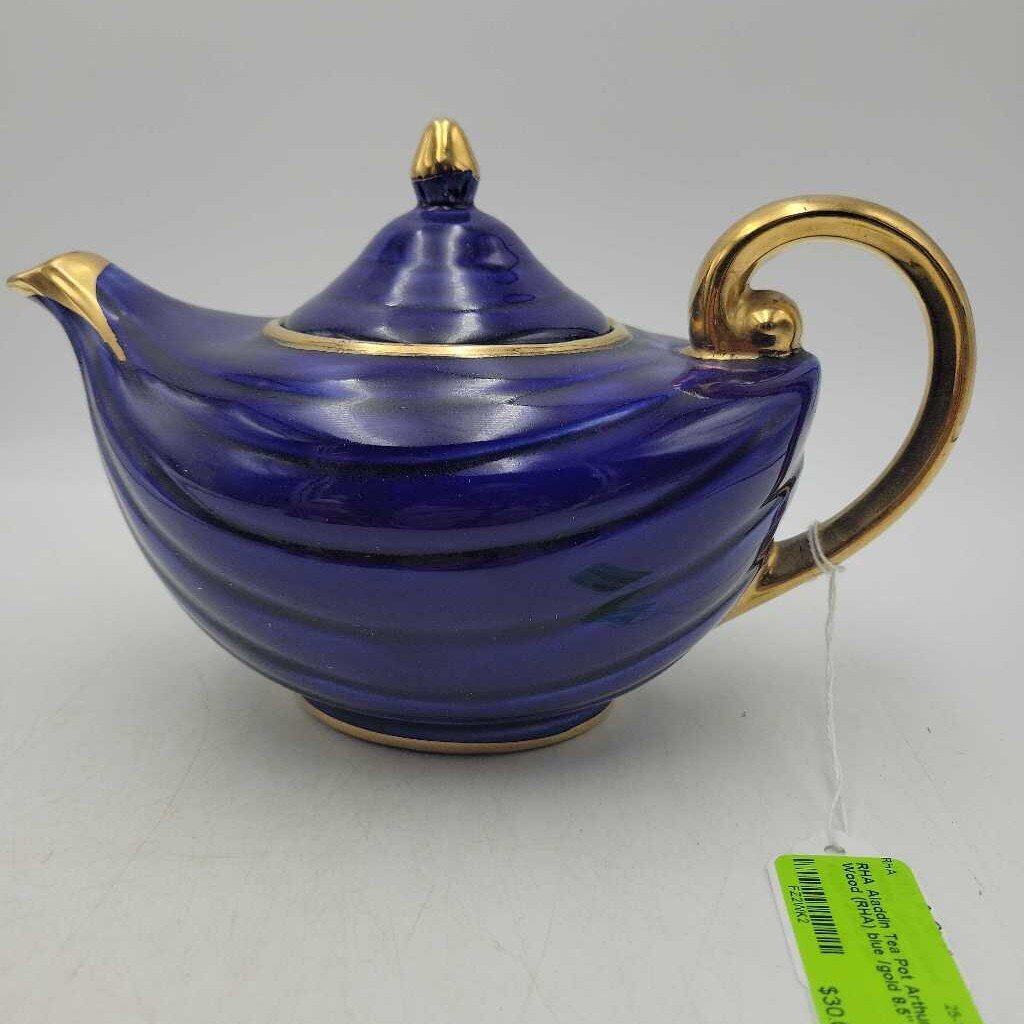Aladdin Tea Pot Arthur Wood (RHA)