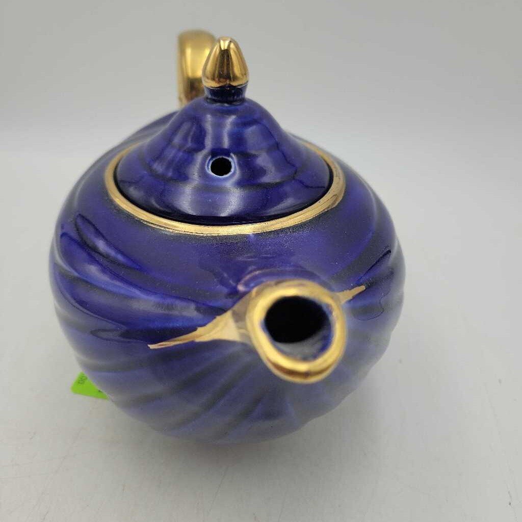 Aladdin Tea Pot Arthur Wood (RHA)