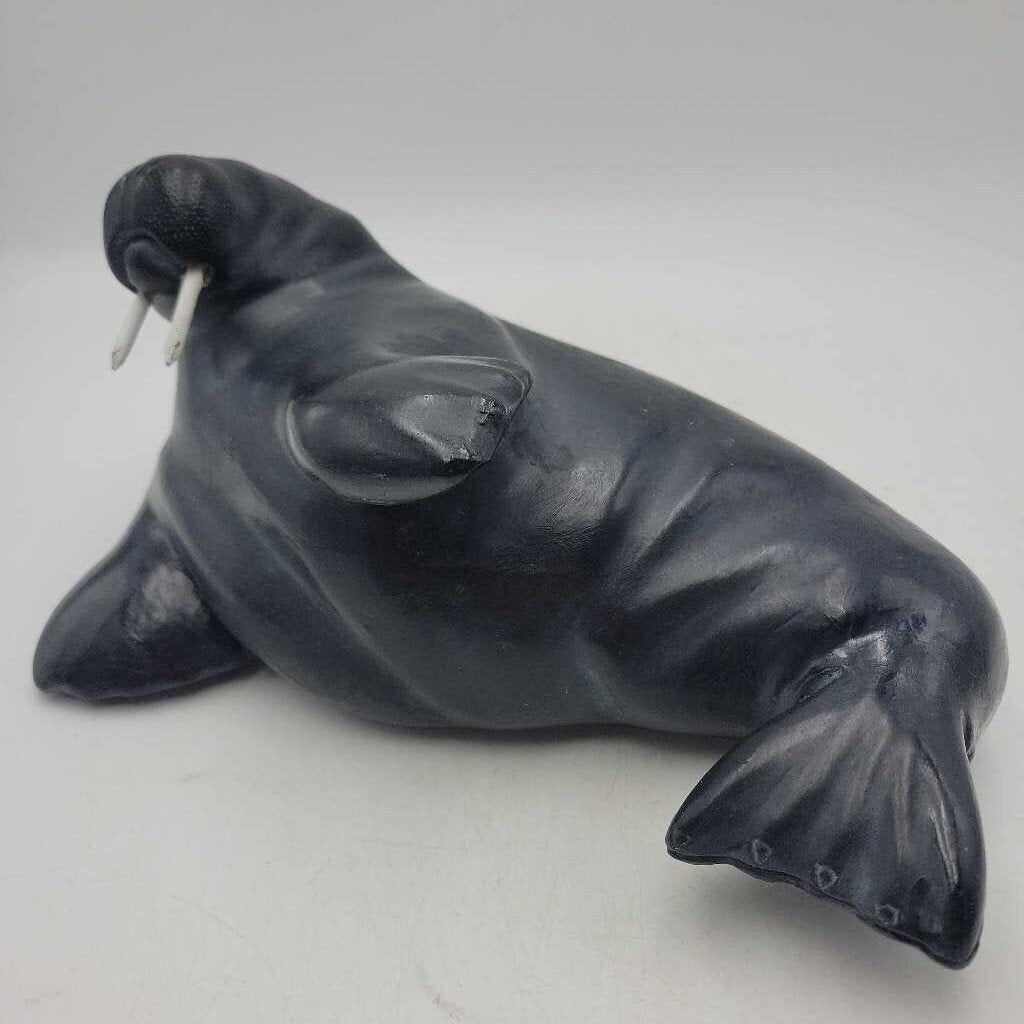 Jackir Copyrights Walrus Carving (DS)