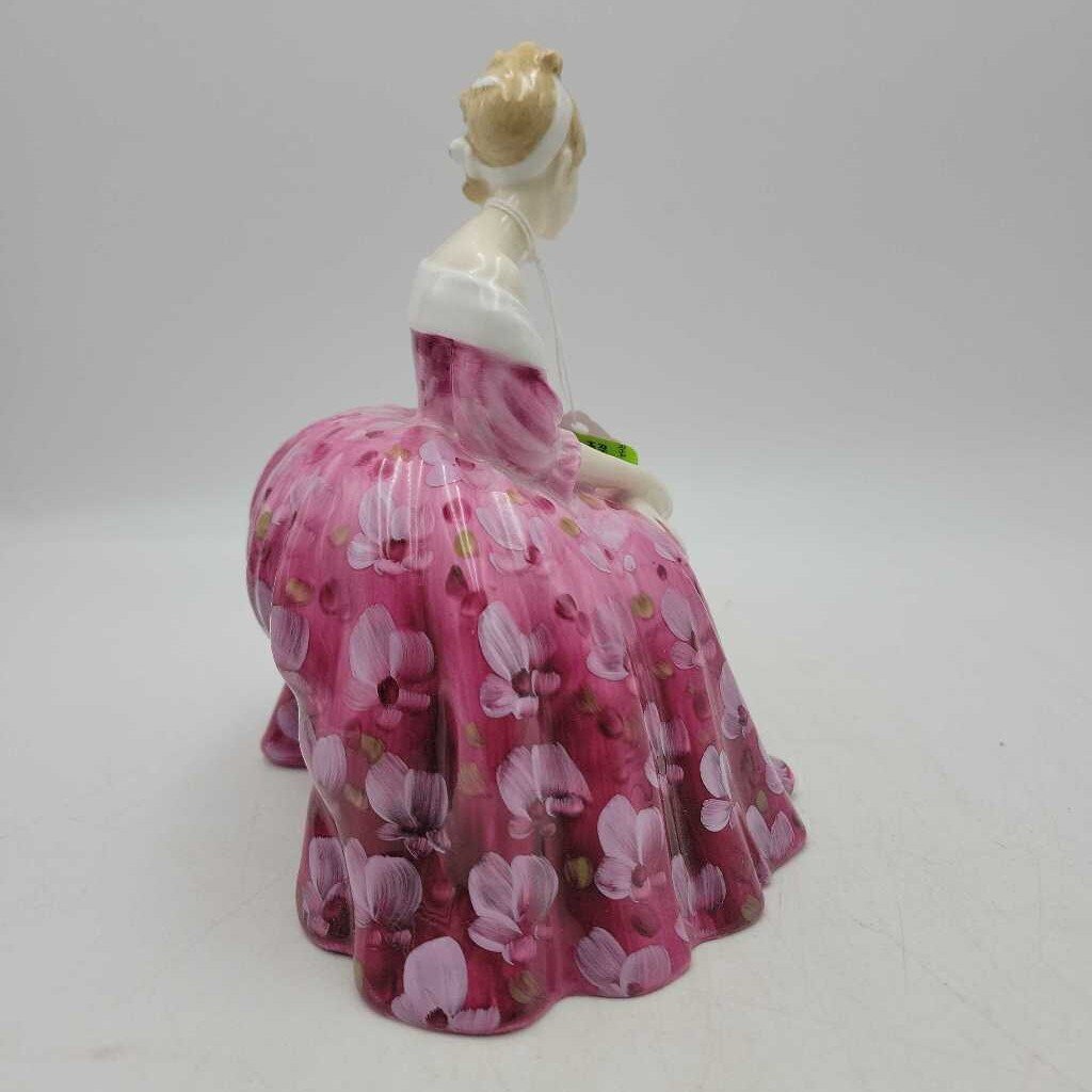 Royal Doulton Victoria HN 2471 (RHA)