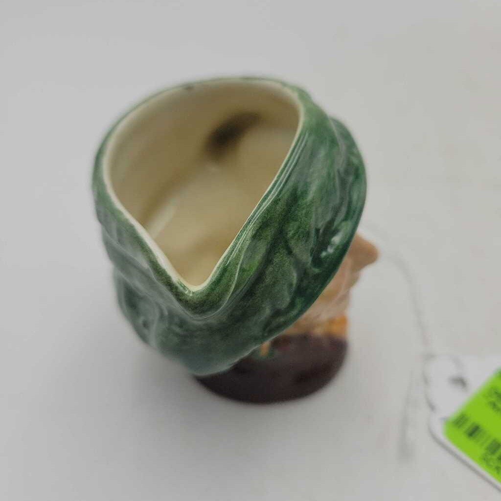 Royal Doulton Toby jug "Arriet " (DEB)