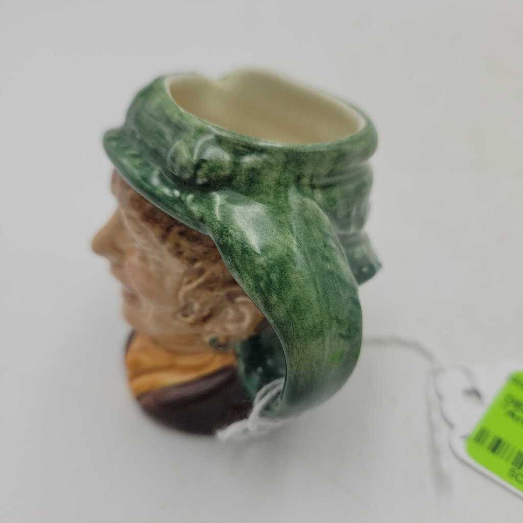 Royal Doulton Toby jug "Arriet " (DEB)