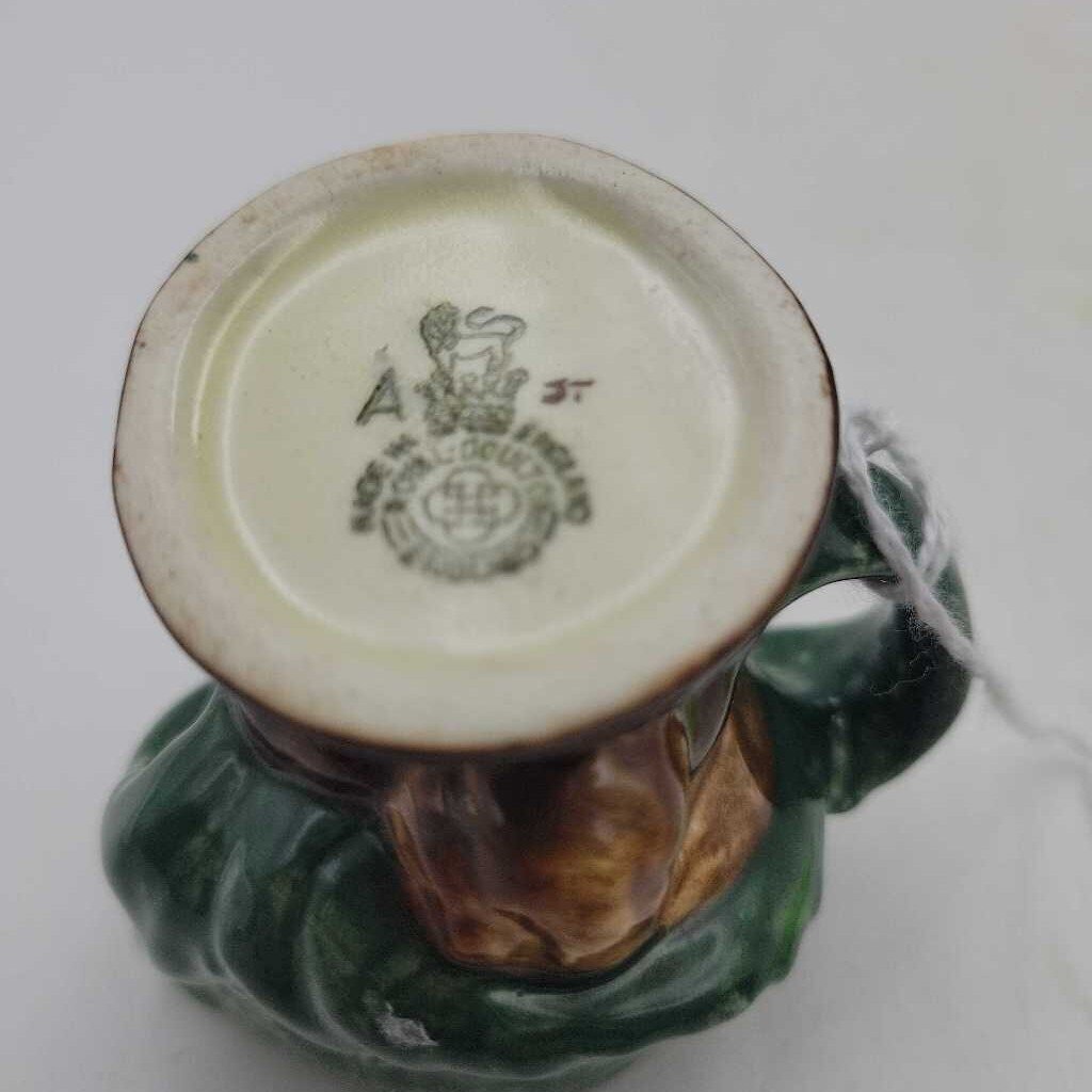 Royal Doulton Toby jug "Arriet " (DEB)