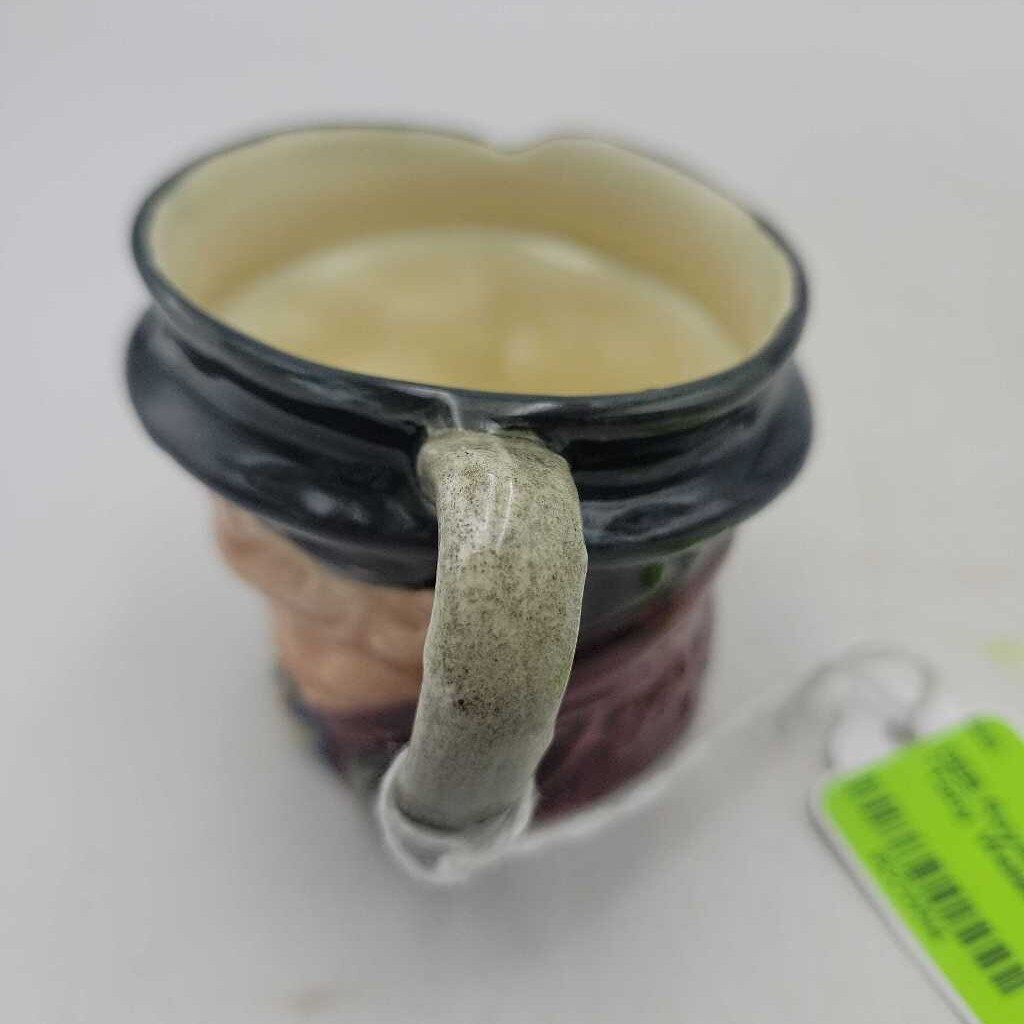 Royal Doulton Toby jug "Tony Weller " (DEB)