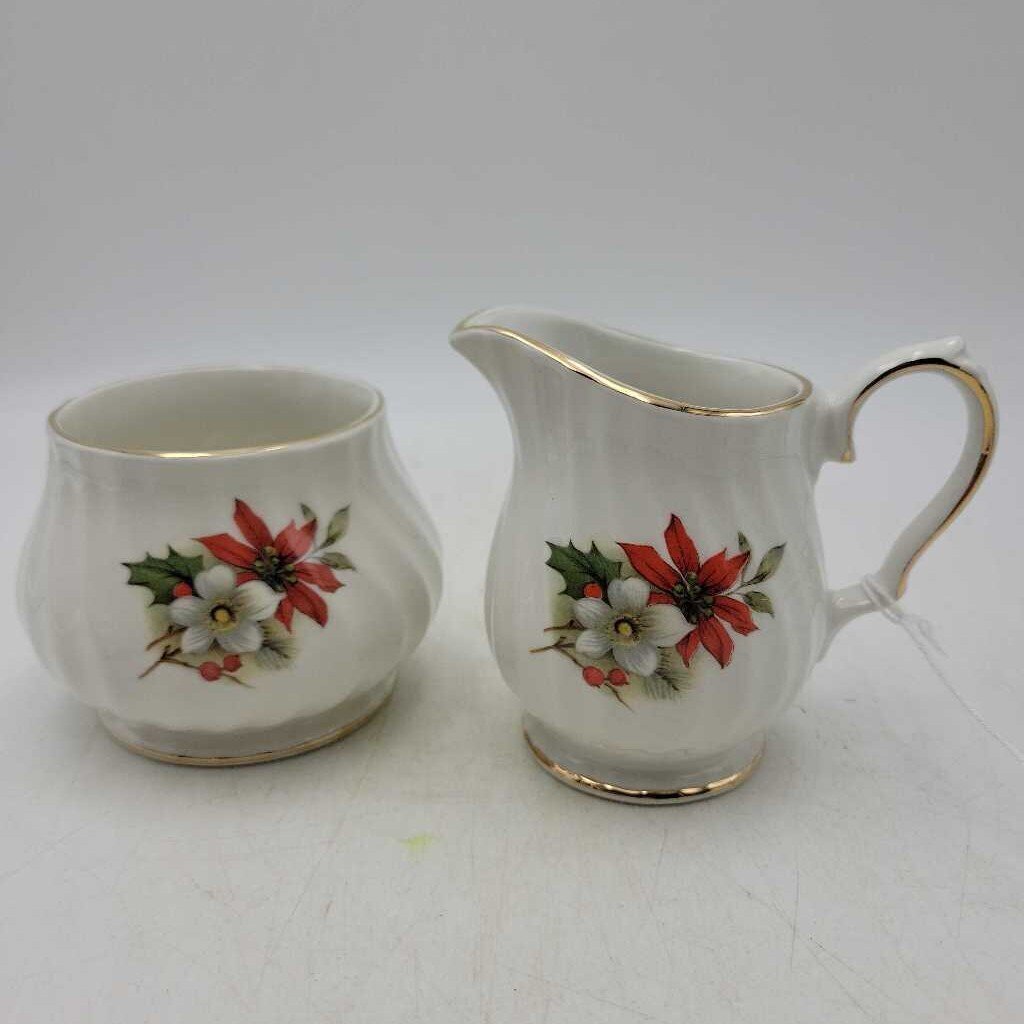 Sadler Poinsettia Cream and Sugar, Made in England SCCD0033