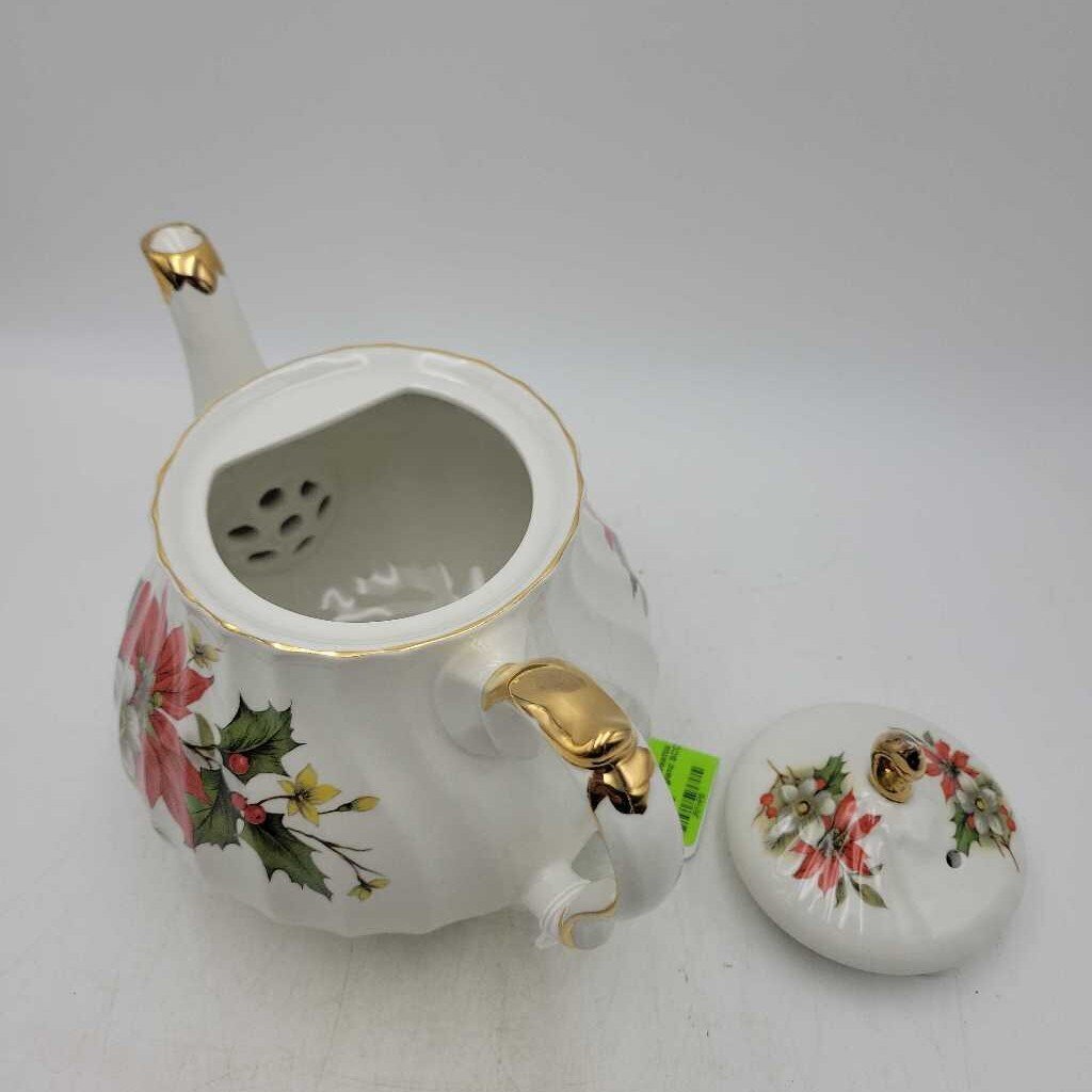 Sadler Poinsettia Teapot, Made in England SCCD0032