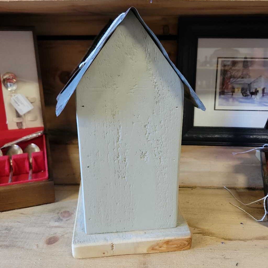 Birdhouse with rustic star (PC)
