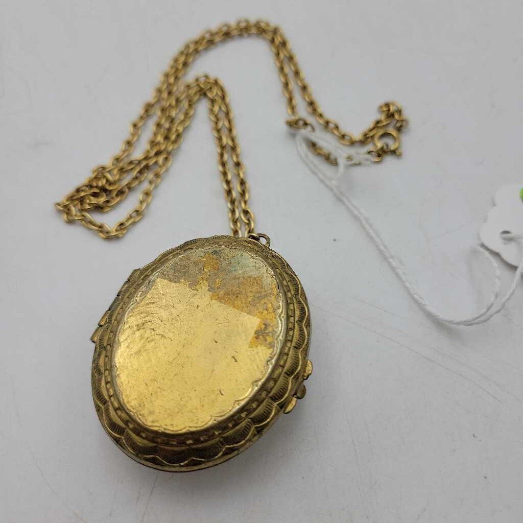 Rafael locket necklace (LIND)